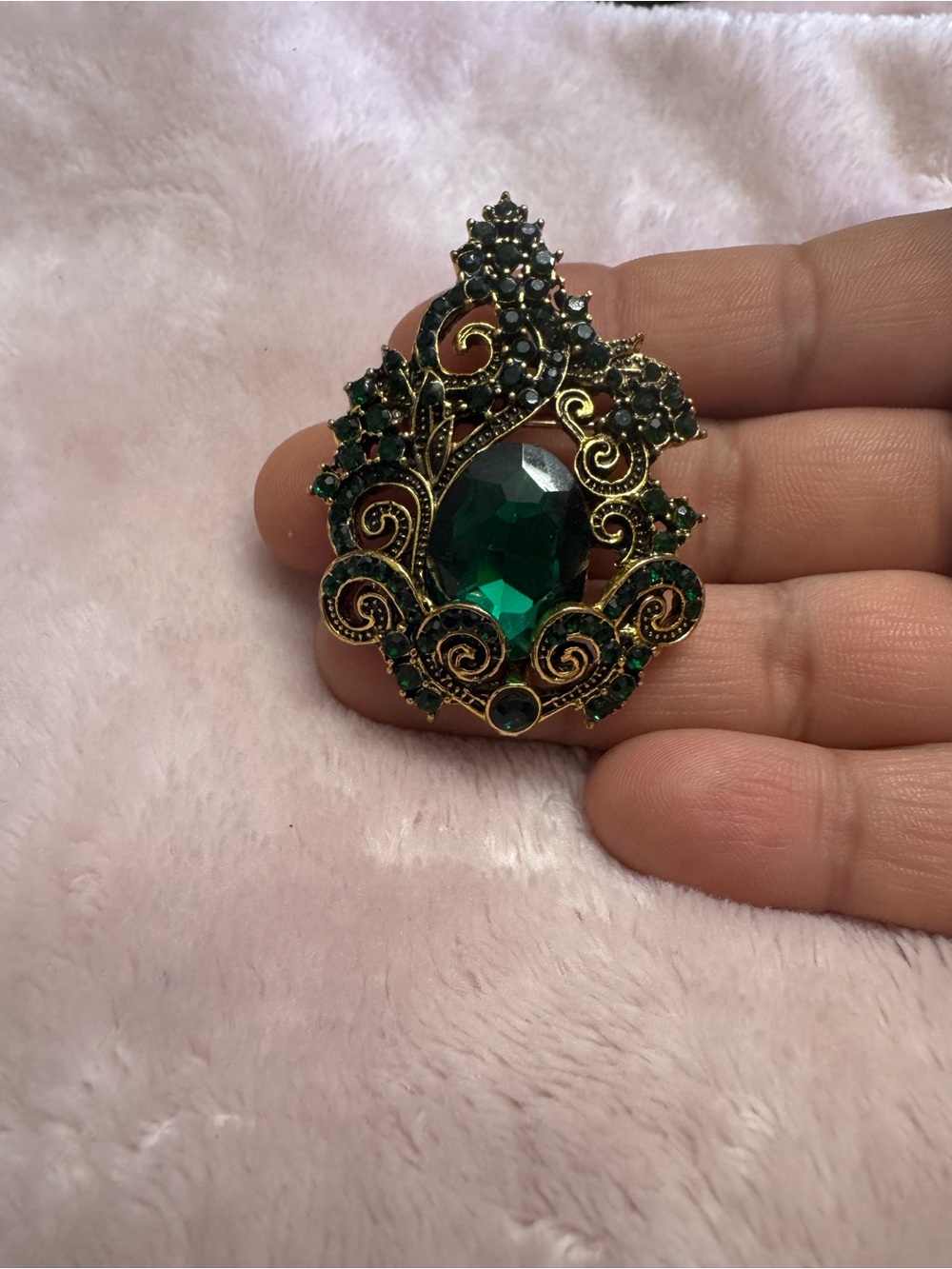 Gold-Tone Emerald Crystal Filigree Brooch - Green Statement Pin